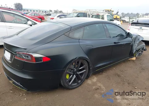 2021 Tesla Model S Plaid Tri Motor All-Wheel Drive z USA, uszkodzony, nr VIN 5YJSA1E67MF431953